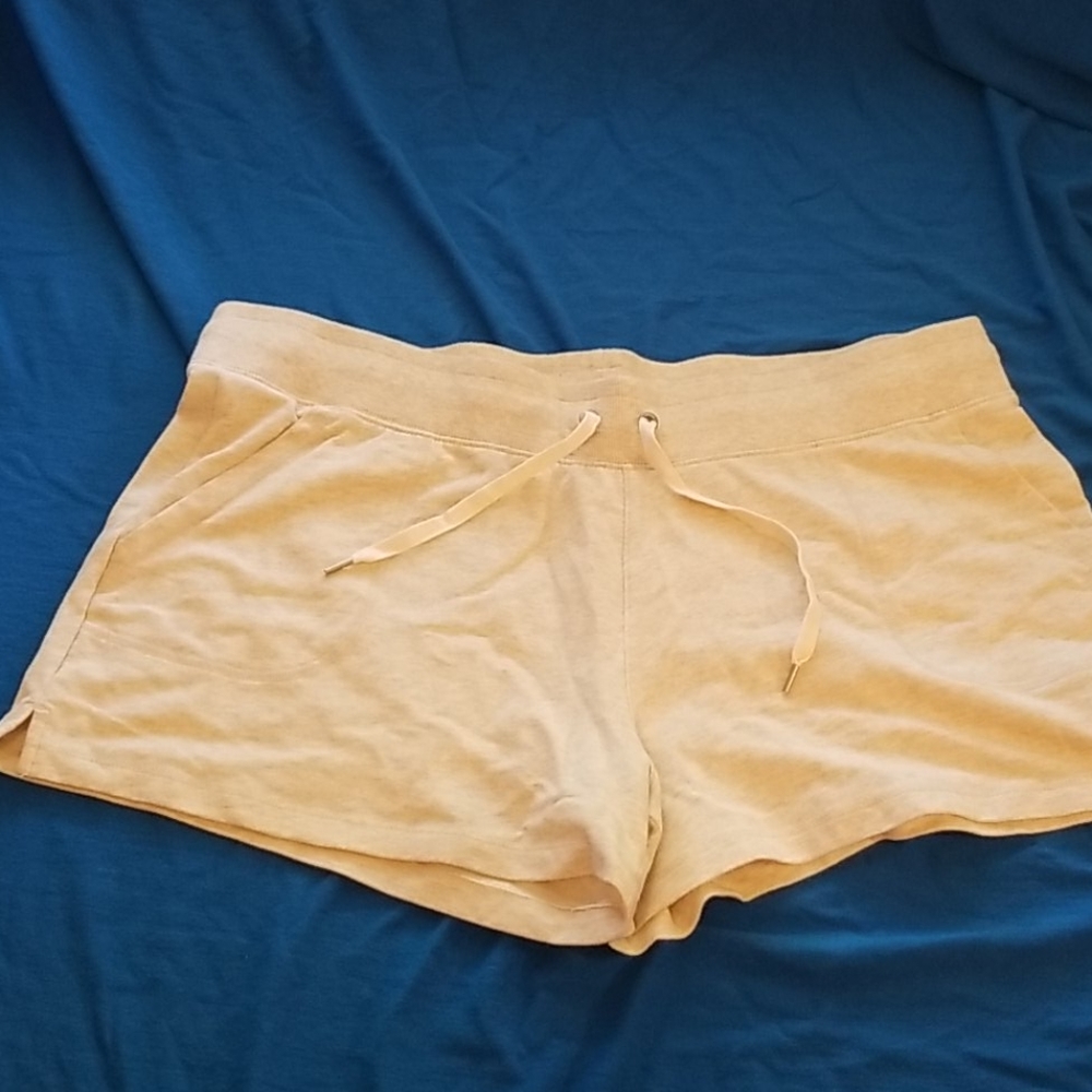 Eddie Bauer comfy knit shorts